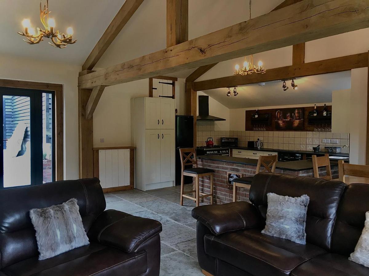 Trelaske Mill Cider Barn-With Hot Tub, Fire Pit Bbq Lewannick Exteriér fotografie