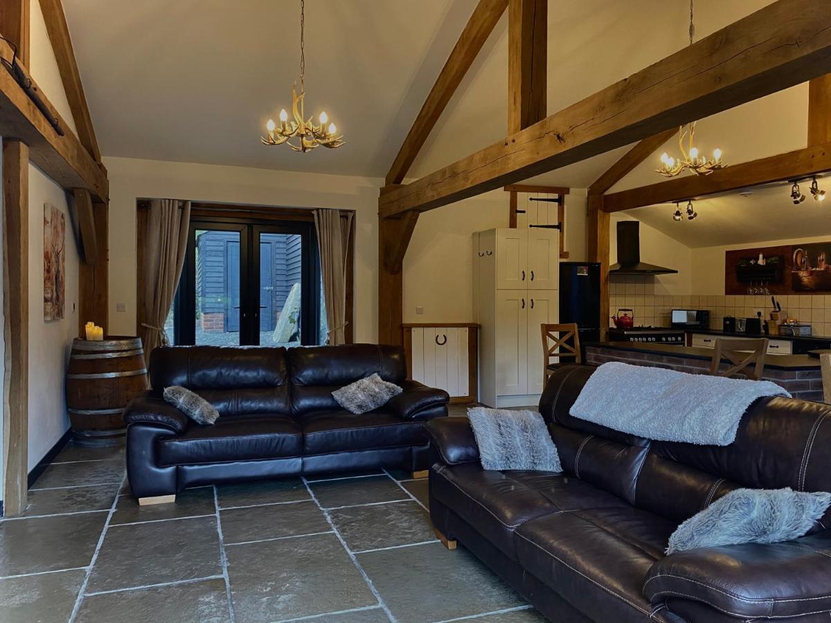 Trelaske Mill Cider Barn-With Hot Tub, Fire Pit Bbq Lewannick Exteriér fotografie